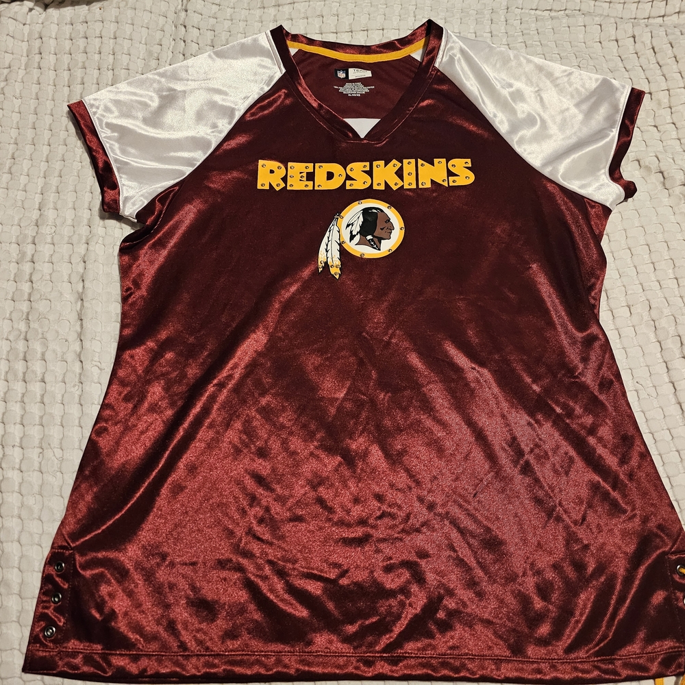 Vintage Women's NFL Redskins Shiny Jersey-like Top - XL